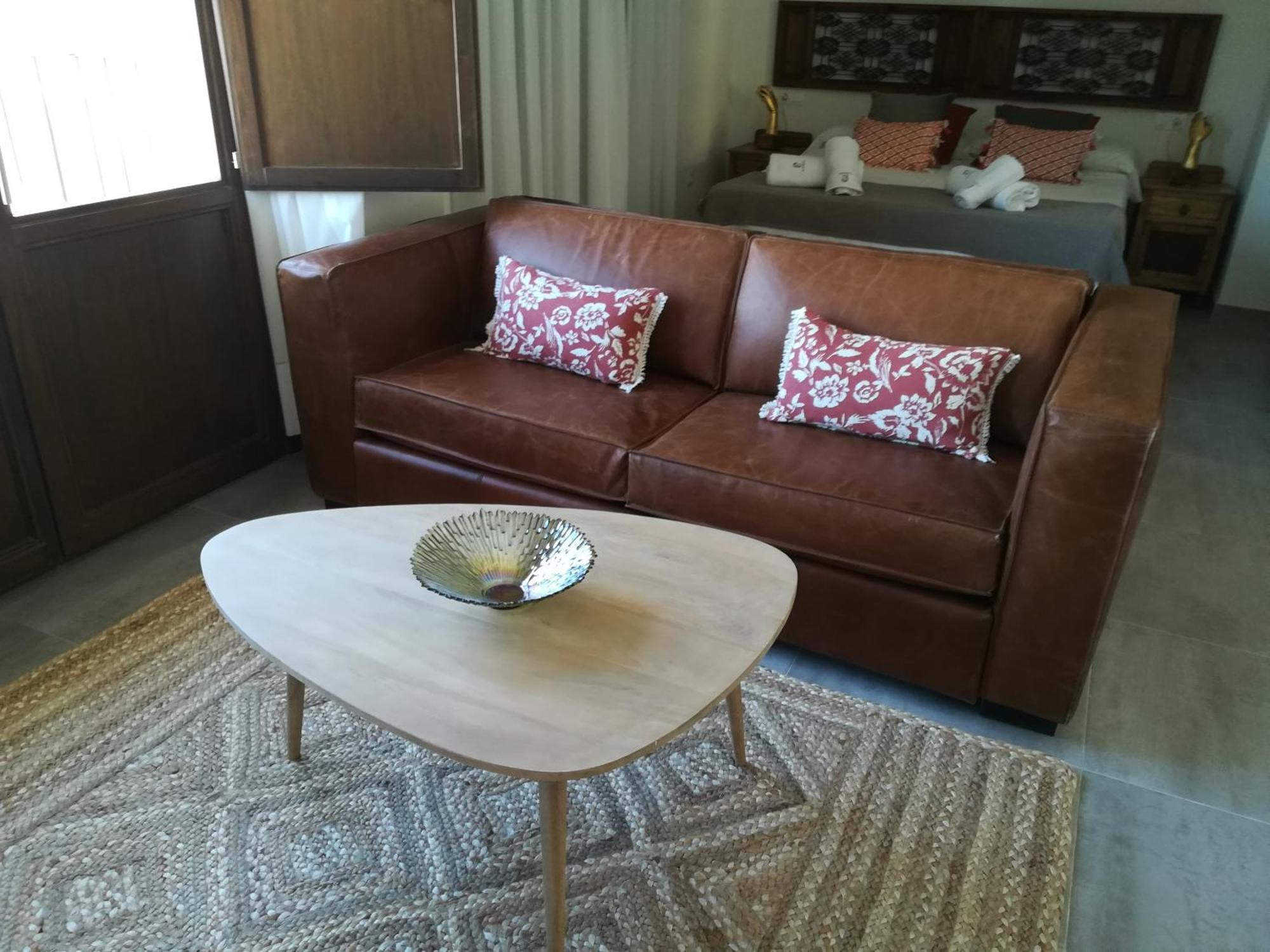 Apartamentos El Marques マラガ エクステリア 写真