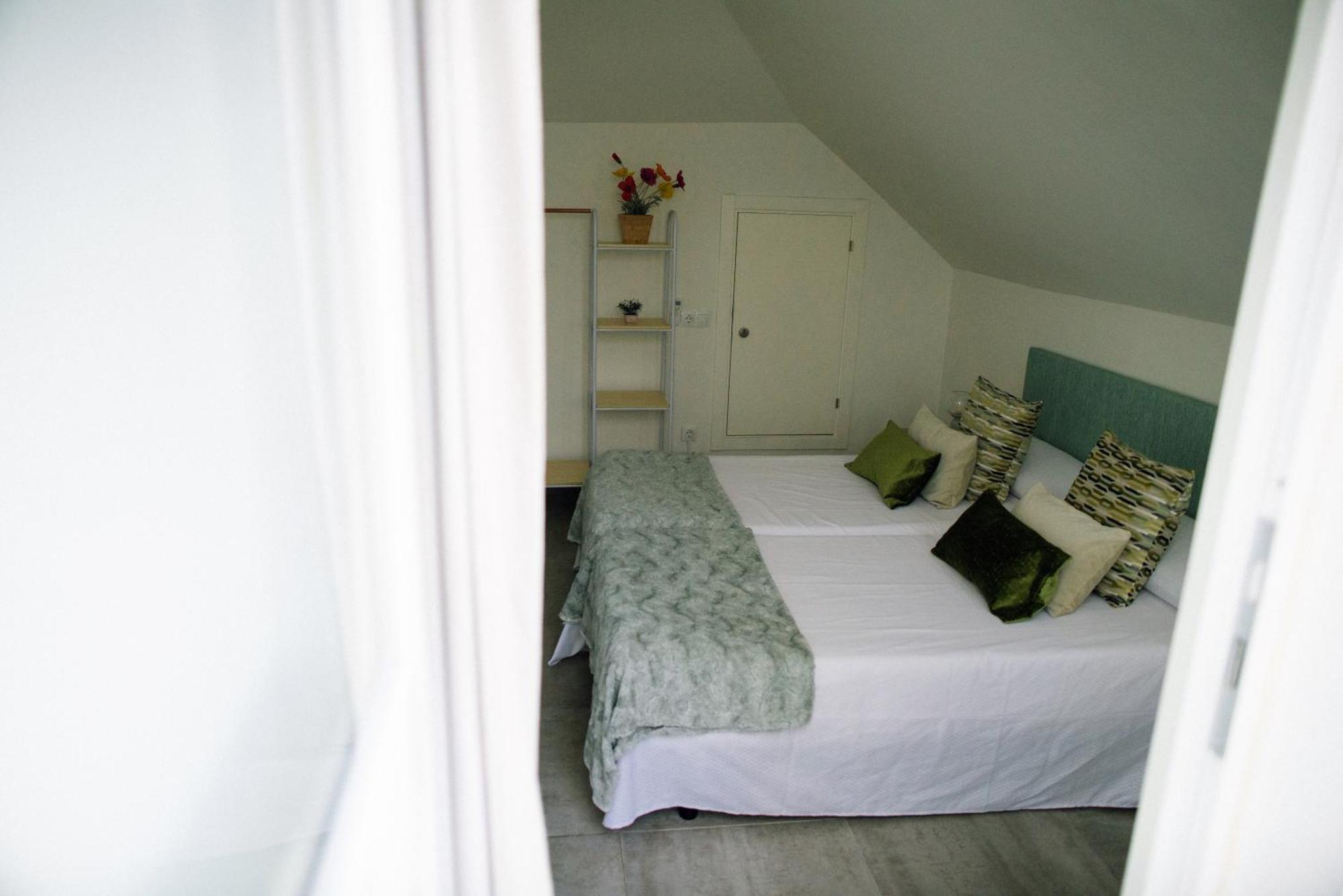 Apartamentos El Marques マラガ エクステリア 写真