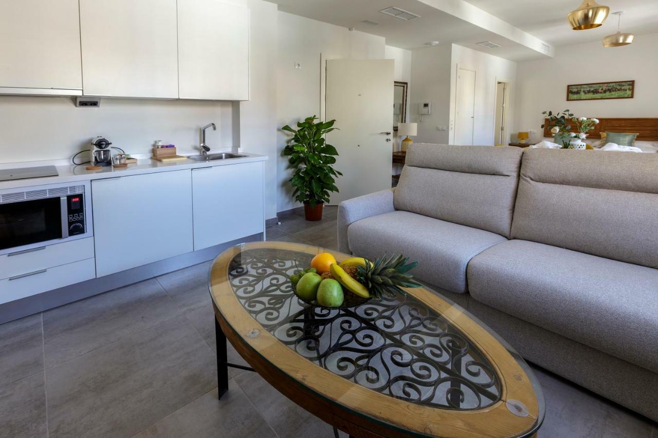 Apartamentos El Marques マラガ エクステリア 写真