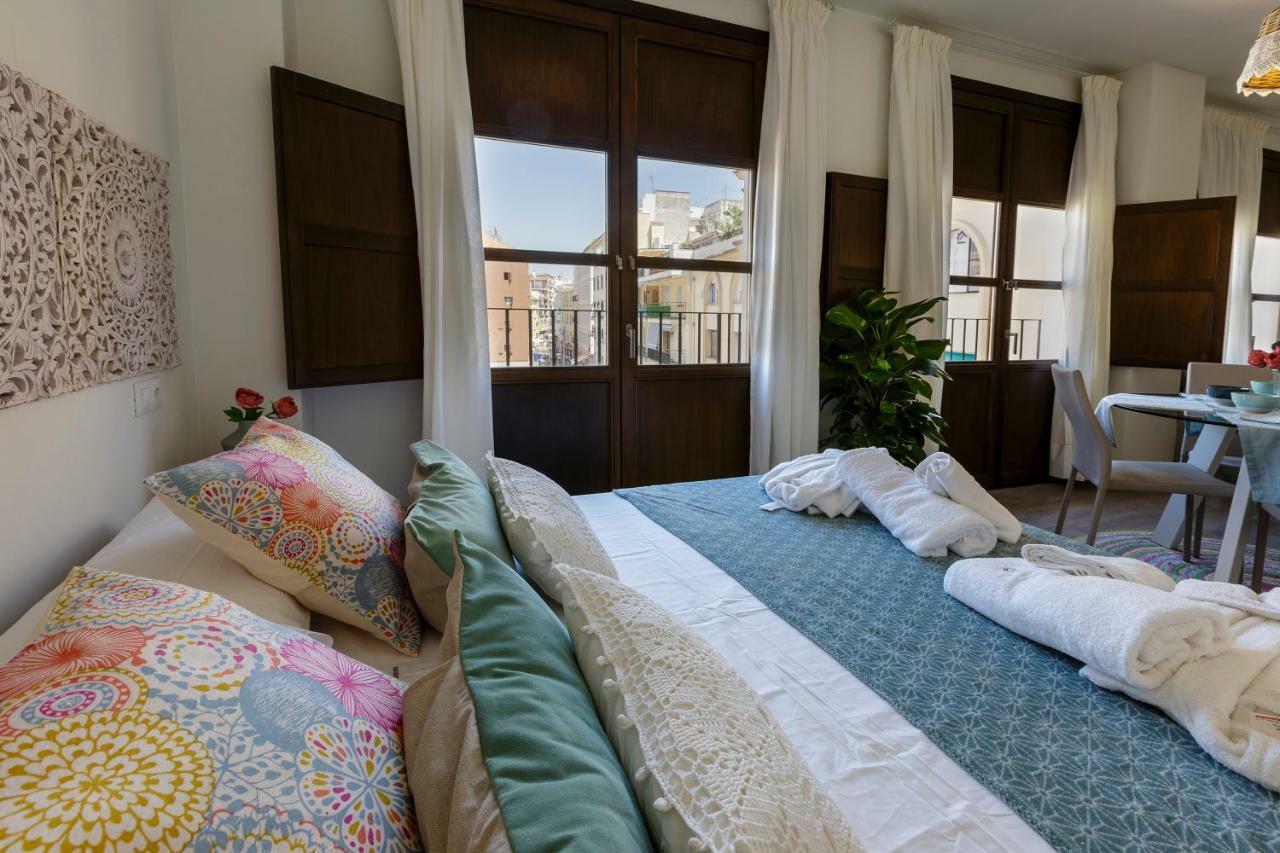 Apartamentos El Marques マラガ エクステリア 写真