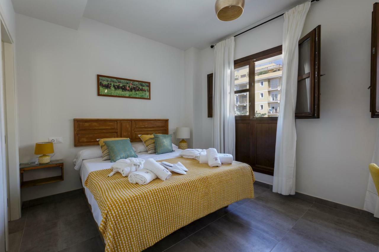Apartamentos El Marques マラガ エクステリア 写真
