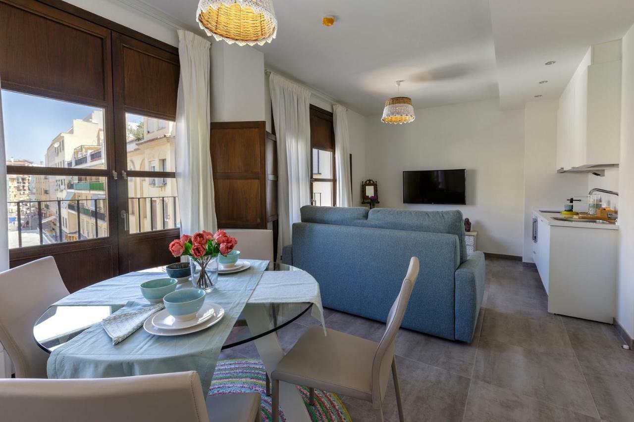Apartamentos El Marques マラガ エクステリア 写真