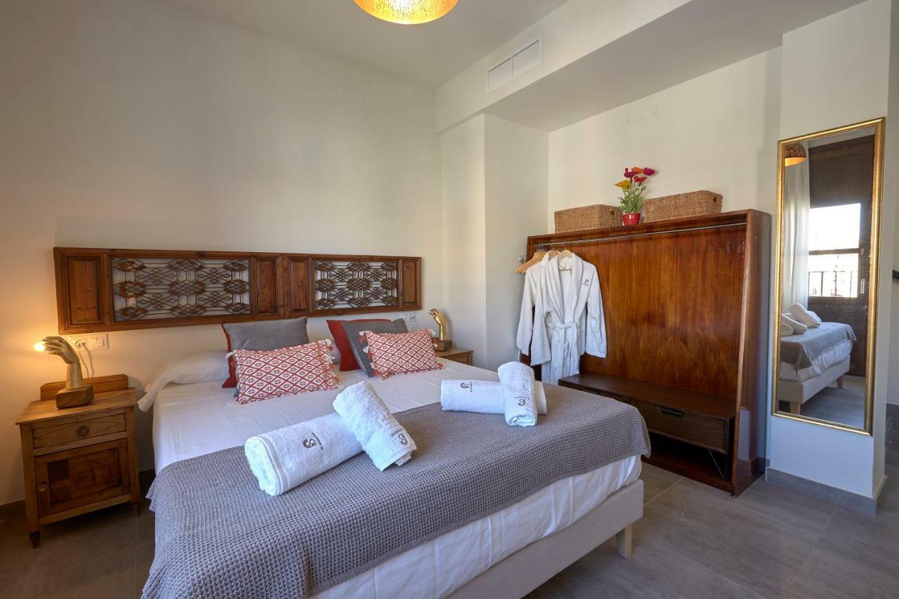 Apartamentos El Marques マラガ エクステリア 写真