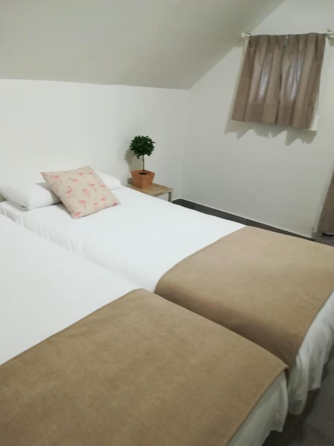 Apartamentos El Marques マラガ エクステリア 写真